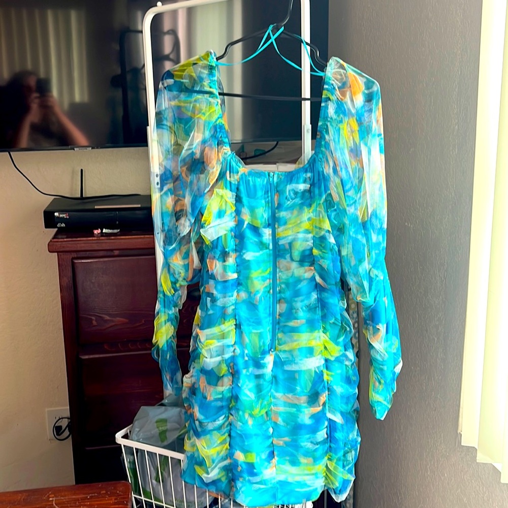 New dress never worn size L